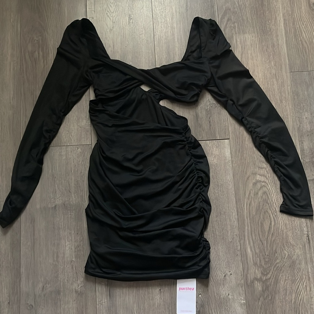 NEW Twist Cut Out Ruched Bodycon Dress - Picture 4 of 5